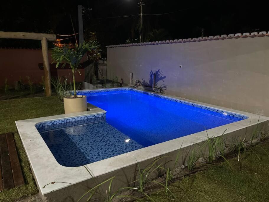 Casa De Piscina -60 M Da Praia, 3/4 Cond. Holiday home